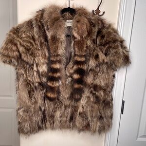 Ladies Genuine RACCOON  FUR VEST size Medium/Large, Clean & Soft Fur Topaz Furs